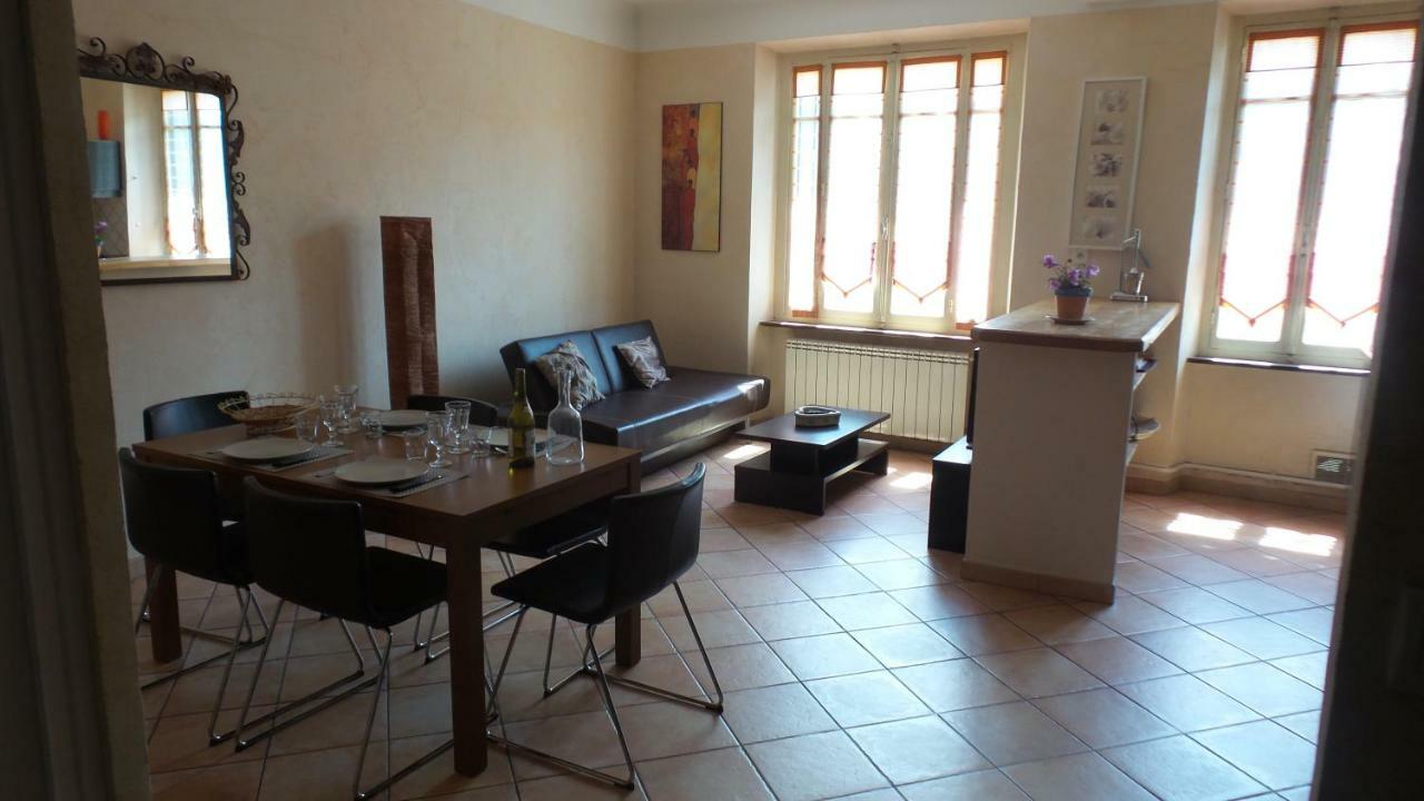 spacieux logement face à la Cité Médievale Carcassonne Exterior foto